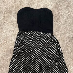 Black white strapless dress!